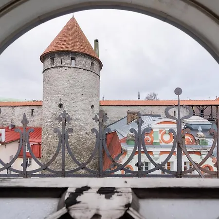 Old Town - Vana Viru * Tallinn